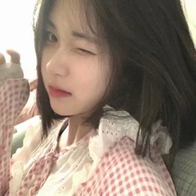群莺乱飞